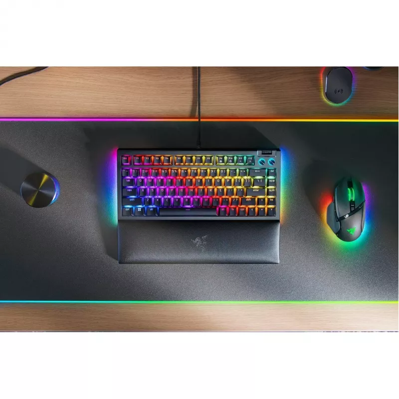 Razer BlackWidow V4 -pelinäppäimistö USB QWERTY US English musta