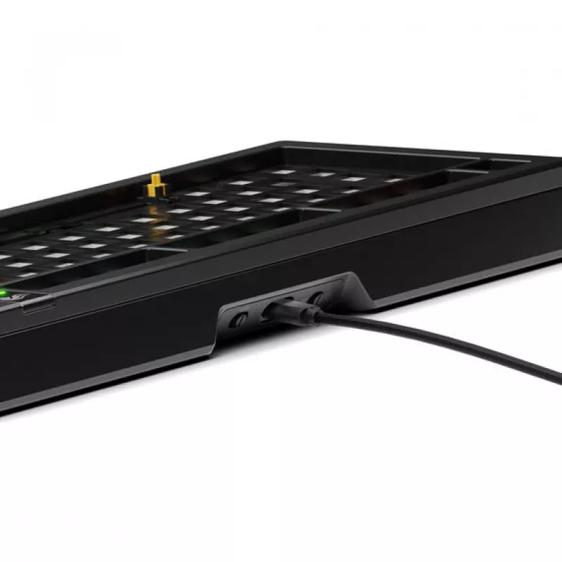 Mekaaninen näppäimistö GLORIOUS GMMK 3 PRO Barebones 75% muoto USB RGB LED musta