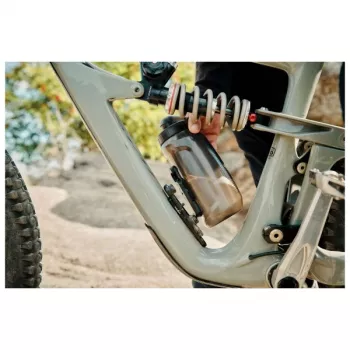 Fidlock Twist 590 Bike Base musta 590 ml – Fidlock magneettikiinnitteinen juomapullo pyöriin