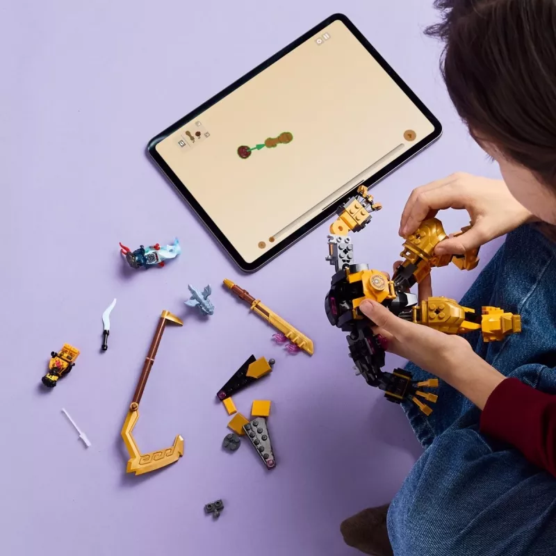 LEGO rakennussarja NINJAGO 71839 Arinin Spinjitzu taistelumech, 213 osaa, 2 minihahmoa, korkeus 160 mm
