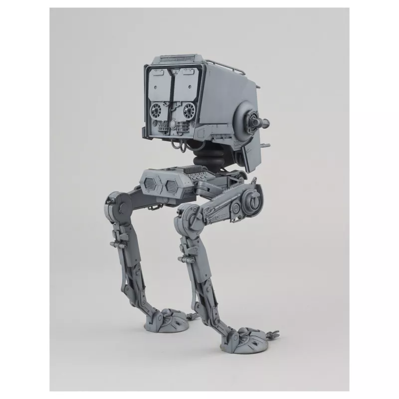 Panssaroidun taisteluajoneuvomallin rakennussarja REVELL AT-ST 1:48, korkeus 182 mm
