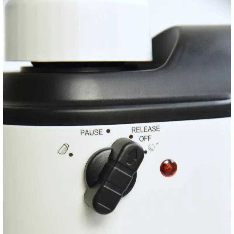 Maestro MR-410 espressokeitin maitovaahdottimella, 800 W, 3,5 bar, 240 ml vesisäiliö