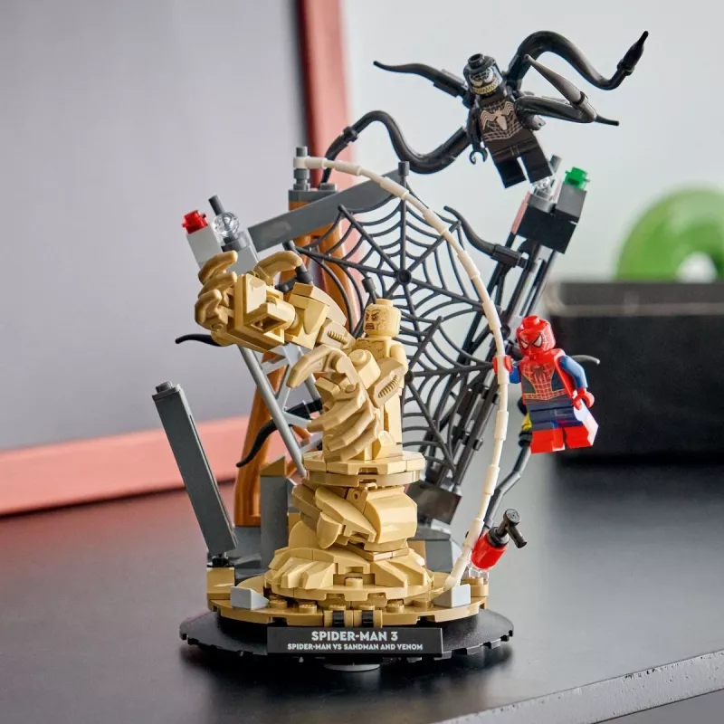 LEGO MARVEL 76334 Eeppinen taistelu: Spider-Man vastaan Sandman