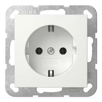 Gira 444013 SCHUKO-pistorasia asennuslevyllä, pinta-asennus, puhtaanvalkoinen
