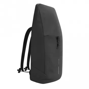Reppu XDDESIGN URBAN FLAP-TOP P706.2601 — vettähylkivä, kevyt, musta