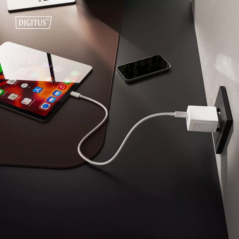 AC sisäkäyttöön USB GaN -laturi DIGITUS DA-10301 — 30W, 1× USB-C, 1× USB-A, 100–240V, valkoinen