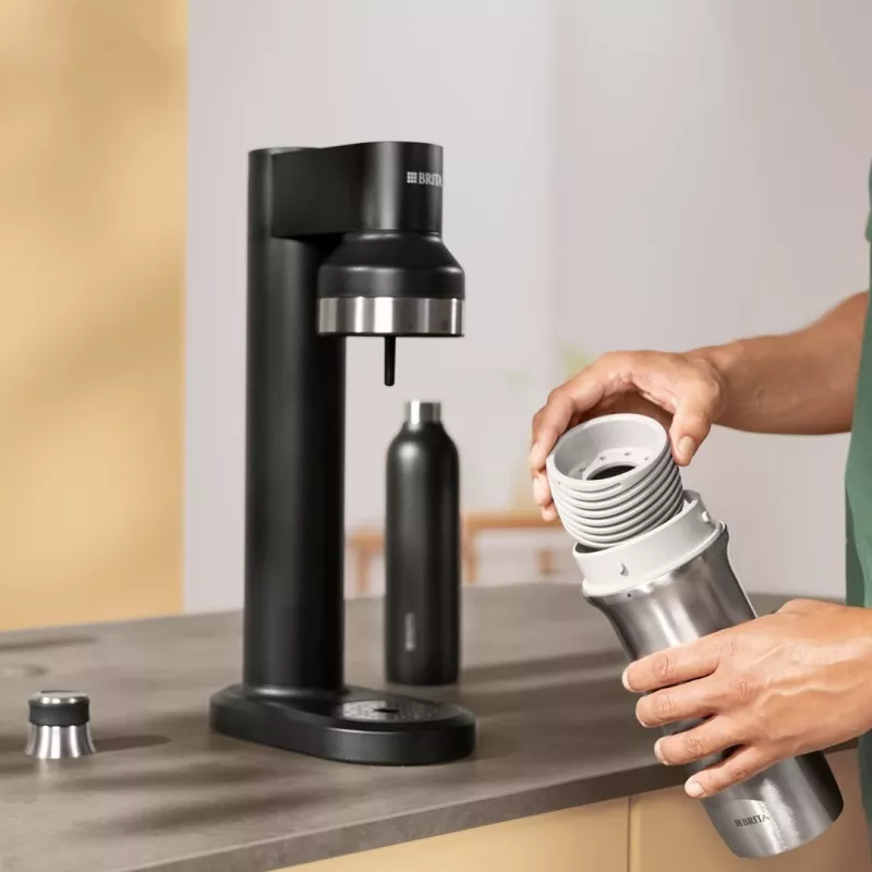 BRITA hiilihapotusvesipullo 650 ml, ruostumaton teräs, musta, konepesunkestävä
