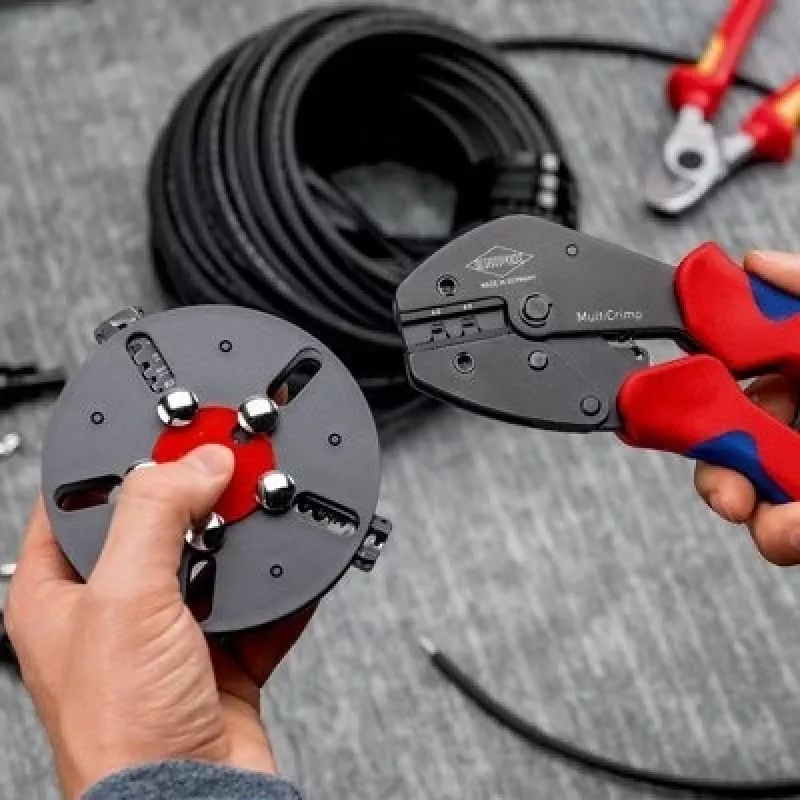 Puristustyökalu Knipex 97 33 03 MultiCrimp PV-liittimille MC4 ja MC4 EVO2