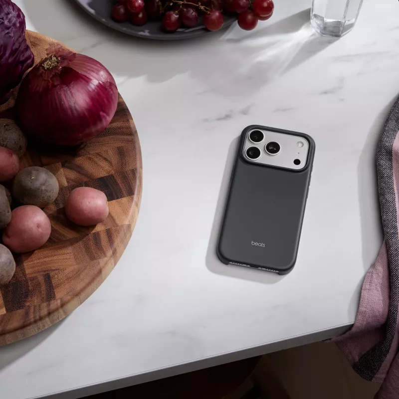 Beats iPhone 17 Pro -kuori MagSafe-yhteensopiva ja kameran hallinta - graniittiharmaa
