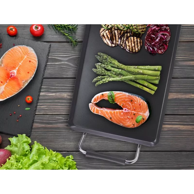 Beper 90.386 teppanyaki-grilli, 70,5 x 23,5 cm tarttumaton levy, 1800 W, musta