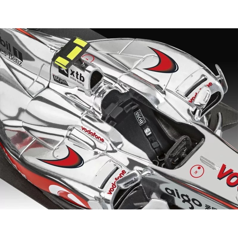 REVELL muovimalli McLaren Mercedes MP4-25 Lewis Hamilton — mittakaava 1:24