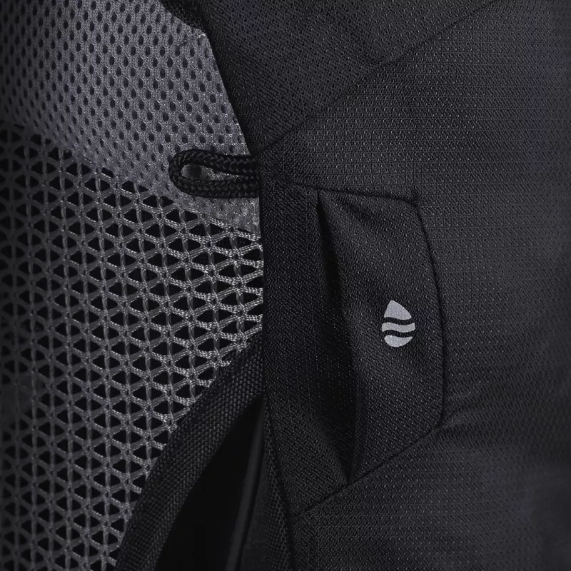 Deuter AC Lite 16 vaelusreppu, 16 L, musta