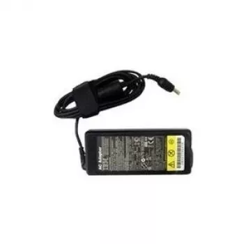 Lenovo AC-sovitin 20 V, 65 W, 3-napainen verkkolaite/invertteri sisäkäyttöön musta