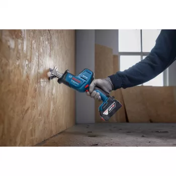 Puukkosaha Bosch GSA 18V-24 Professional 18V akkukäyttöinen, pelkkä työkalu, sininen/musta