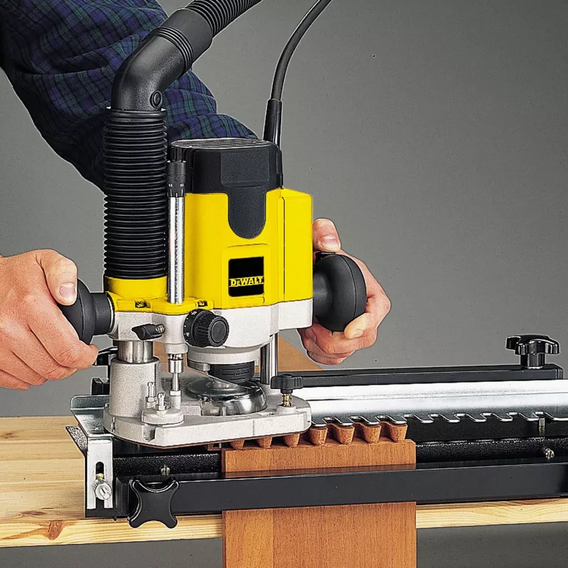 DeWALT DW622KT yläjyrsin, 1400 W, TSTAK-laatikossa
