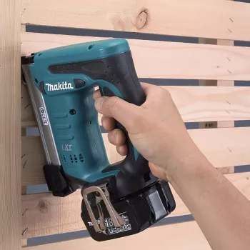 Makita DST221Z naulain/nitoja akkunitoja