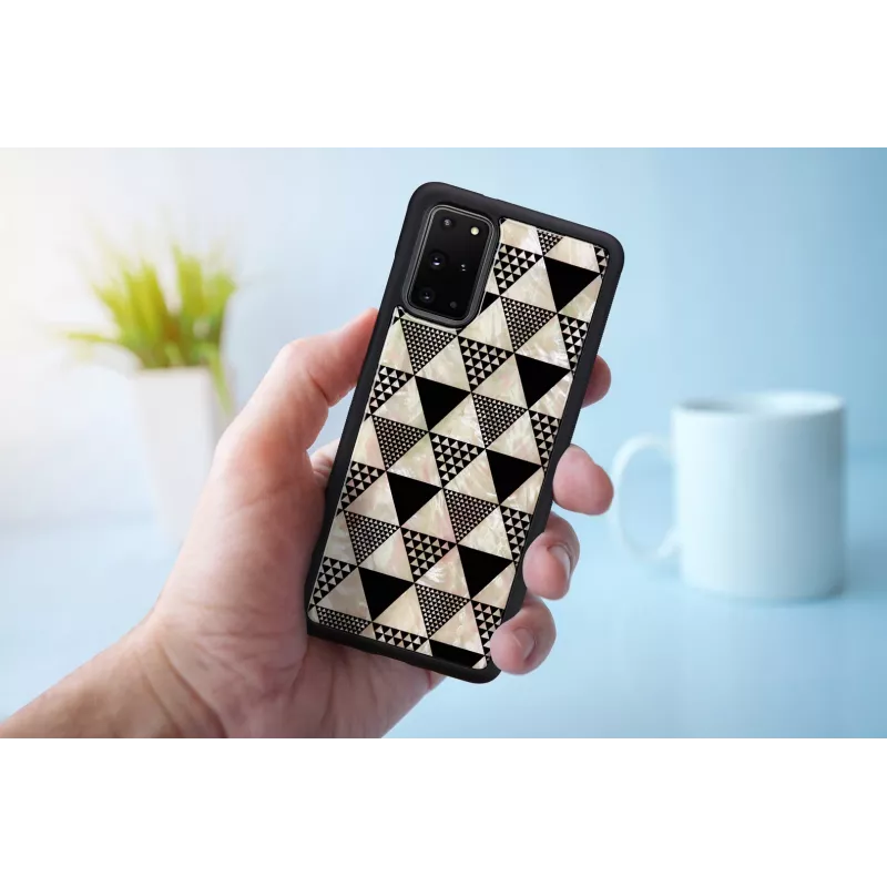 iKins suojakotelo Samsung Galaxy S20+:lle — musta pyramidimuotoilu