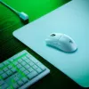 Pelihiiri ja hiirimatto -paketti Razer Viper V3 Pro + Gigantus M — valkoinen