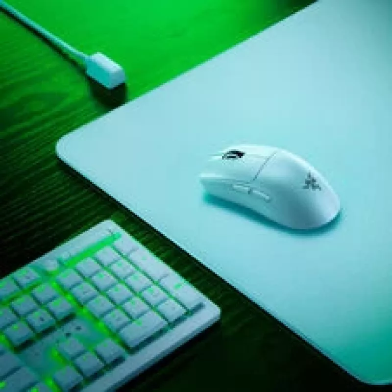 Pelihiiri ja hiirimatto -paketti Razer Viper V3 Pro + Gigantus M — valkoinen