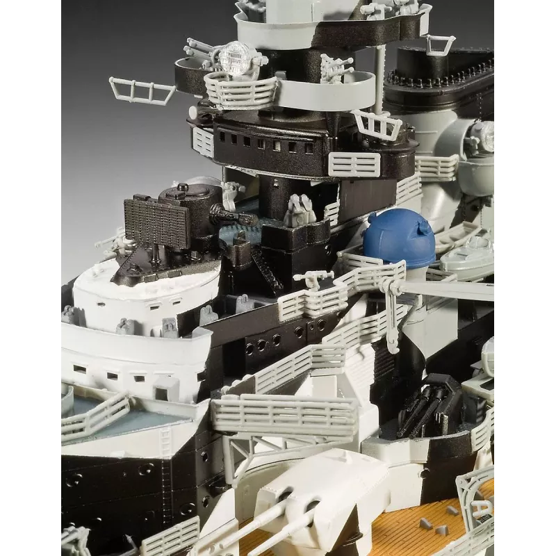 Muovinen pienoismallilaiva REVELL Tirpitz mittakaava 1:350