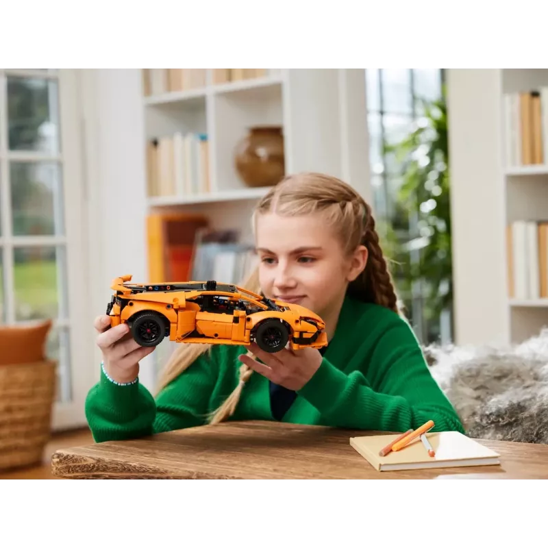 LEGO TECHNIC 42196 Lamborghini Huracán Tecnica oranssi