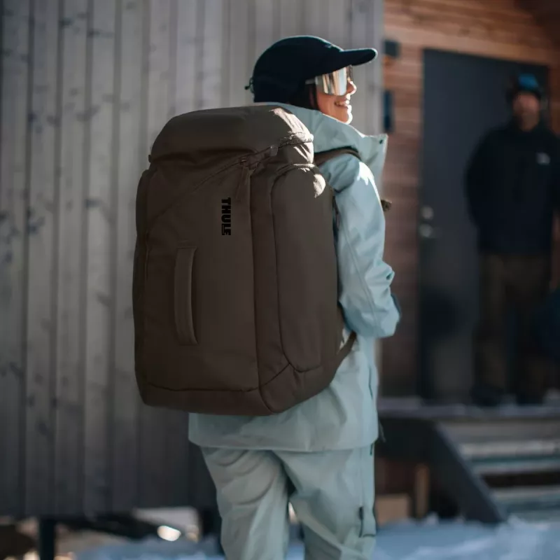 Thule 5157 Roundtrip vierivä laskettelu- ja lumilautailukenkäreppu 60L Deep Khaki