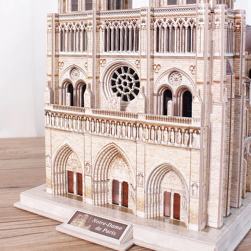 3D-palapeli CubicFun Notre Dame, 293 osaa, mittakaavatarkka katedraalin malli