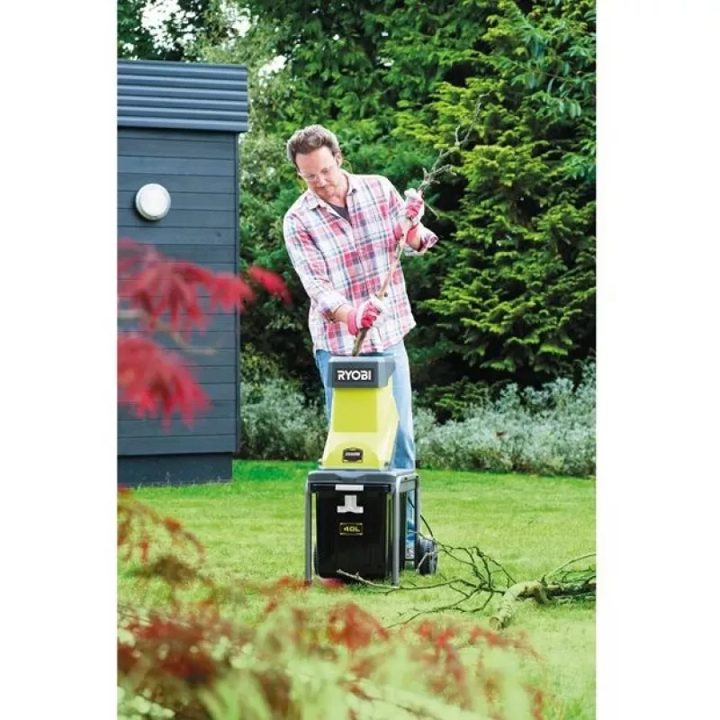 Ryobi RSH2545B puutarhasilppuri 2500 W 40 L terä
