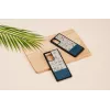 Puhelinkotelo Man and Wood Galaxy Note 20 — sininen kukka mustalla