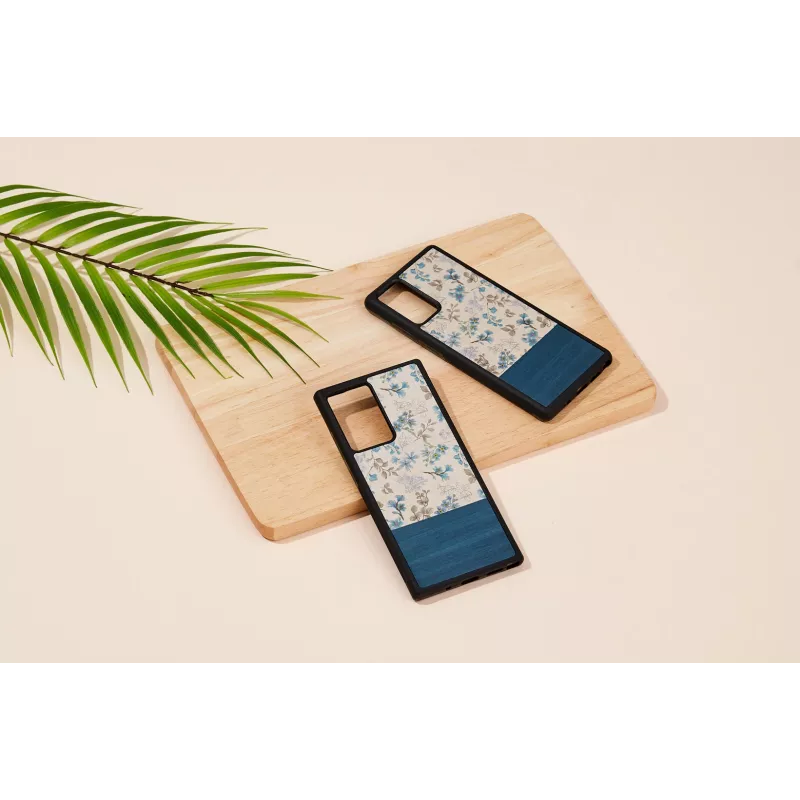 Puhelinkotelo Man and Wood Galaxy Note 20 — sininen kukka mustalla