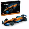 LEGO Technic kilpa-auto McLaren Formula 1 42141 malli mittakaavassa 1:10
