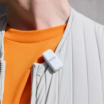 Langaton mikrofonijärjestelmä Rode Wireless Micro Lightning – omnidirektionaalinen, 48 kHz/24-bit, 7 h akku, 100 m kantama, valkoinen