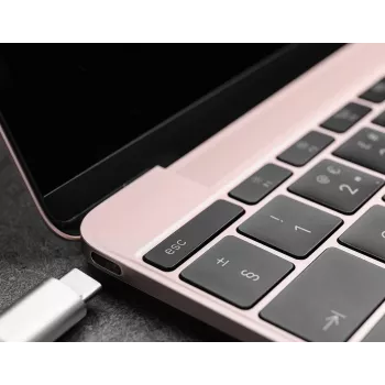 D-Link 5-in-1 USB-C -keskitin Gigabit Ethernet/Power Delivery