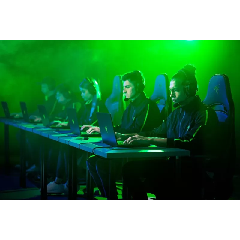 RAZER kuuloke Blackshark V2 Pro (2023) - langaton - musta