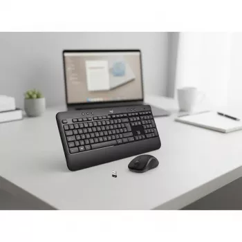 Langaton näppäimistö- ja hiirisarja Logitech MK540 Advanced – täysikokoinen QWERTZ-näppäimistö, USB-vastaanotin, US-asettelu, ergonominen hiiri, musta/valkoinen