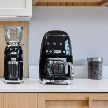 Suodatinkahvinkeitin Smeg 1.4 L DCF02BLEU