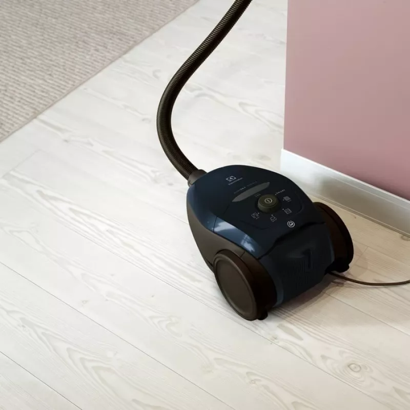 Pölynimuri Electrolux PD82-4ST — 3,5 L pölypussi, EPA E12, 500 W, 12 m säde, 57 dB