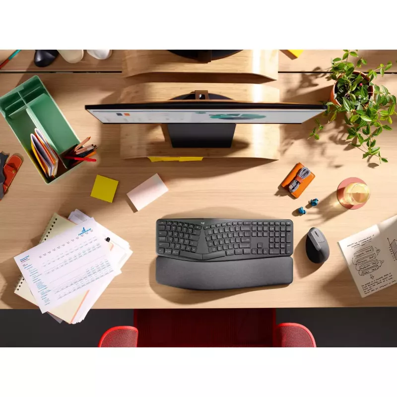 LOGITECH Ergo K860 - langaton jaettu näppäimistö Business Graphite Qwerty Pan Nordic