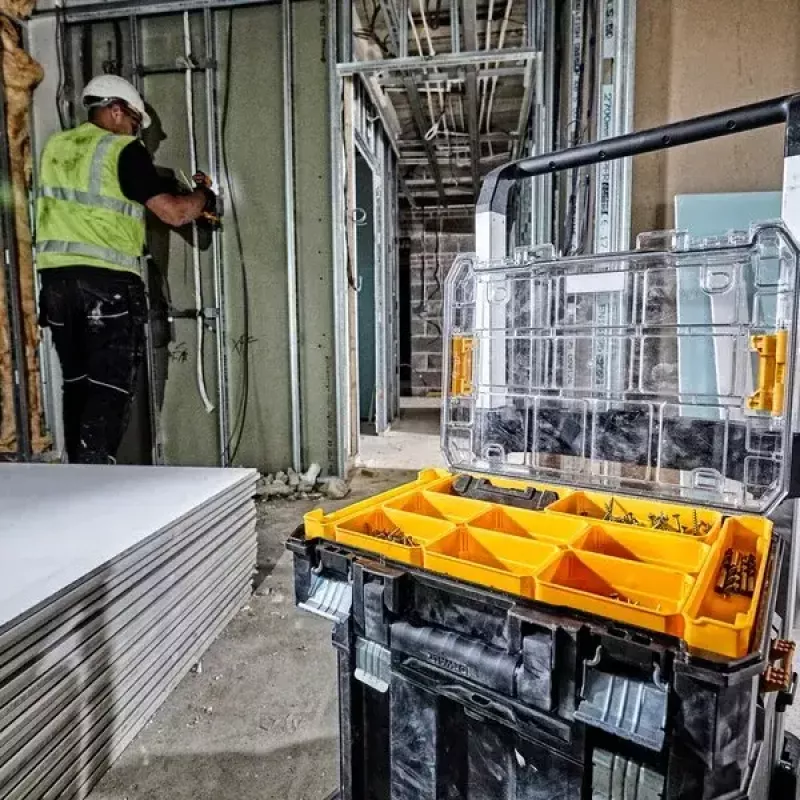 DeWALT DWST82968-1 TSTAK-organizer, vedenpitävä ja pölyä kestävä, 400×332×119 mm, musta/oranssi