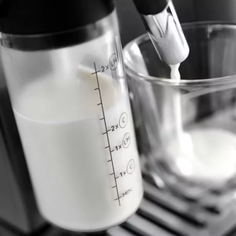 Espressokone De’Longhi Magnifica Evo ECAM290.81.TB — täysautomaattinen, 1,8 l vesisäiliö, 250 g papusäiliö, 15 bar, kosketusohjaus