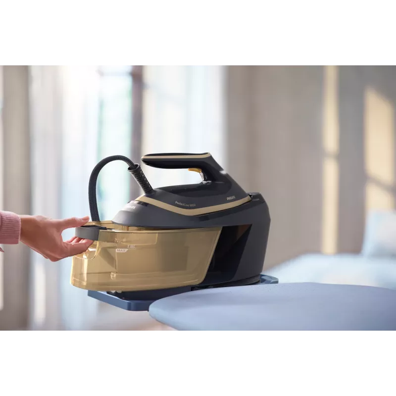 Philips PerfectCare 6000 Series PSG6066/20 höyrysilitysasema, 2400 W, 8 bar, 600 g/min höyrysuihku, 1,8 l säiliö, SteamGlide Advanced -pohja, musta/ruskea