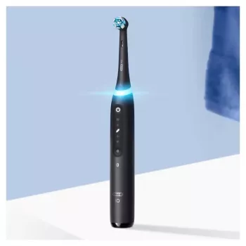 Oral-B iO Series 5 värähtelevä hammasharja aikuisille musta