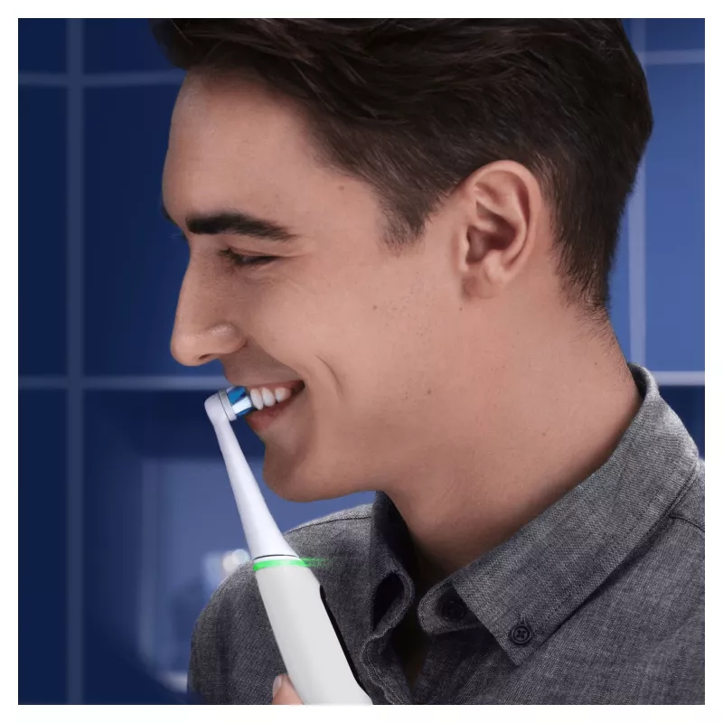 Oral-B iO 6 aikuisten värähtelevä hammasharja valkoinen