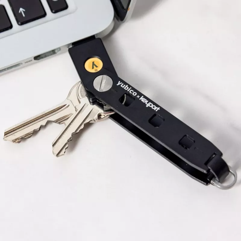 YUBICO turva-avain NFC USB-A