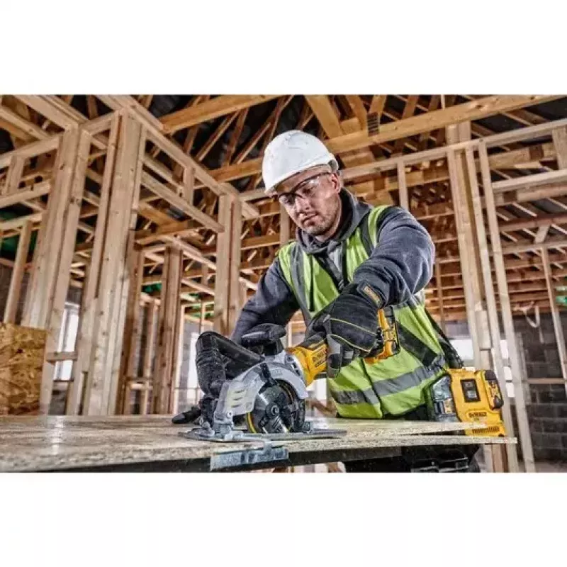 Käsipyörösaha DeWALT DCS691N-XJ