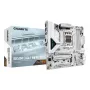 GIGABYTE B850M EAGLE WIFI6E ICE emolevy - AMD Ryzen 9000 Series CPUs, 8+2+2 vaihetta Digital VRM, enintään 8200 MHz DDR5 (OC), 1xPCIe 5.0 + 1xPCIe 4.0 M.2, Wi-Fi 6E, 2,5 GbE LAN, USB 3.2 Gen 2