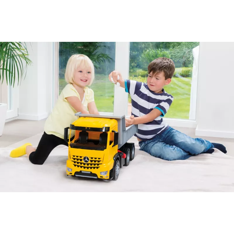 Lena GIGA TRUCKS kippitraktori Arocs