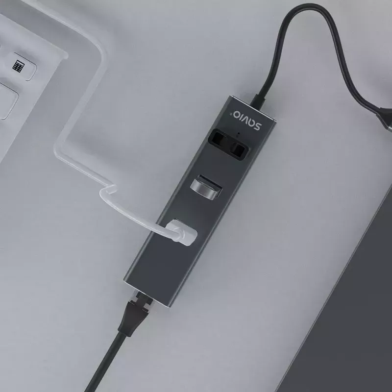 USB-C-keskitin SAVIO AK-57, jossa 3× USB-A, RJ-45 Gigabit Ethernet (5000 Mbit/s), alumiini harmaa