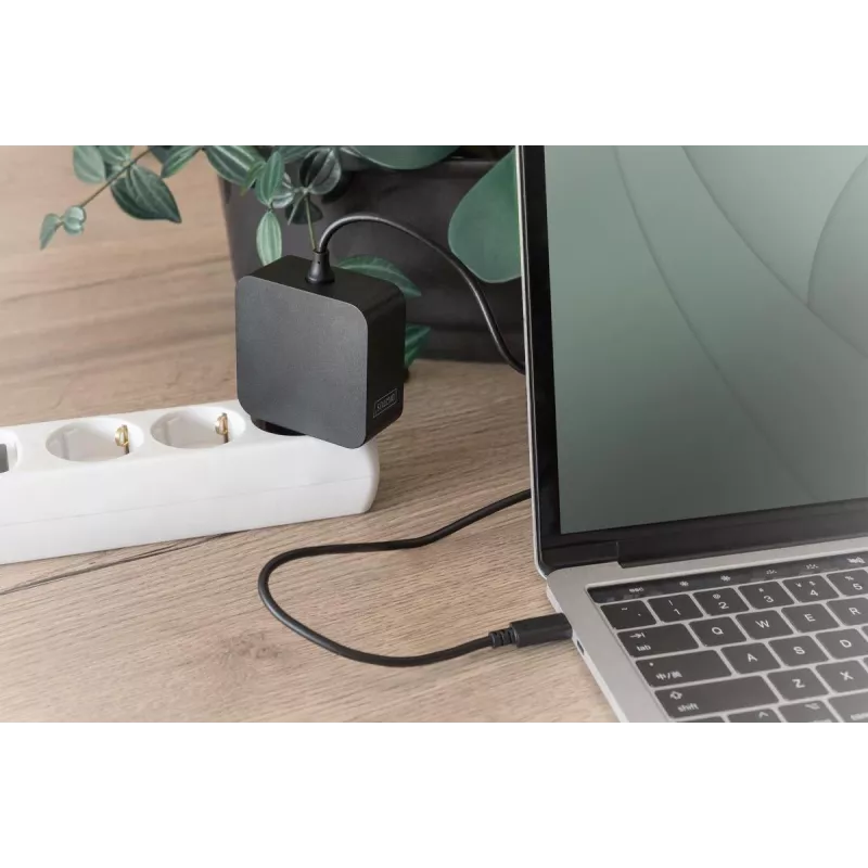 Kannettavan tietokoneen virtalähde USB-C Digitus DA-10071 65W sisäkäyttöön AC musta