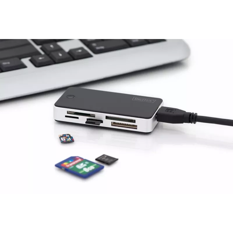 DIGITUS USB 3.0 -kortinlukija, tukee MS/SD/SDHC/MiniSD/M2/CF/MD/SDXC-kortteja, 1M USB-A-liitäntäkaapeli